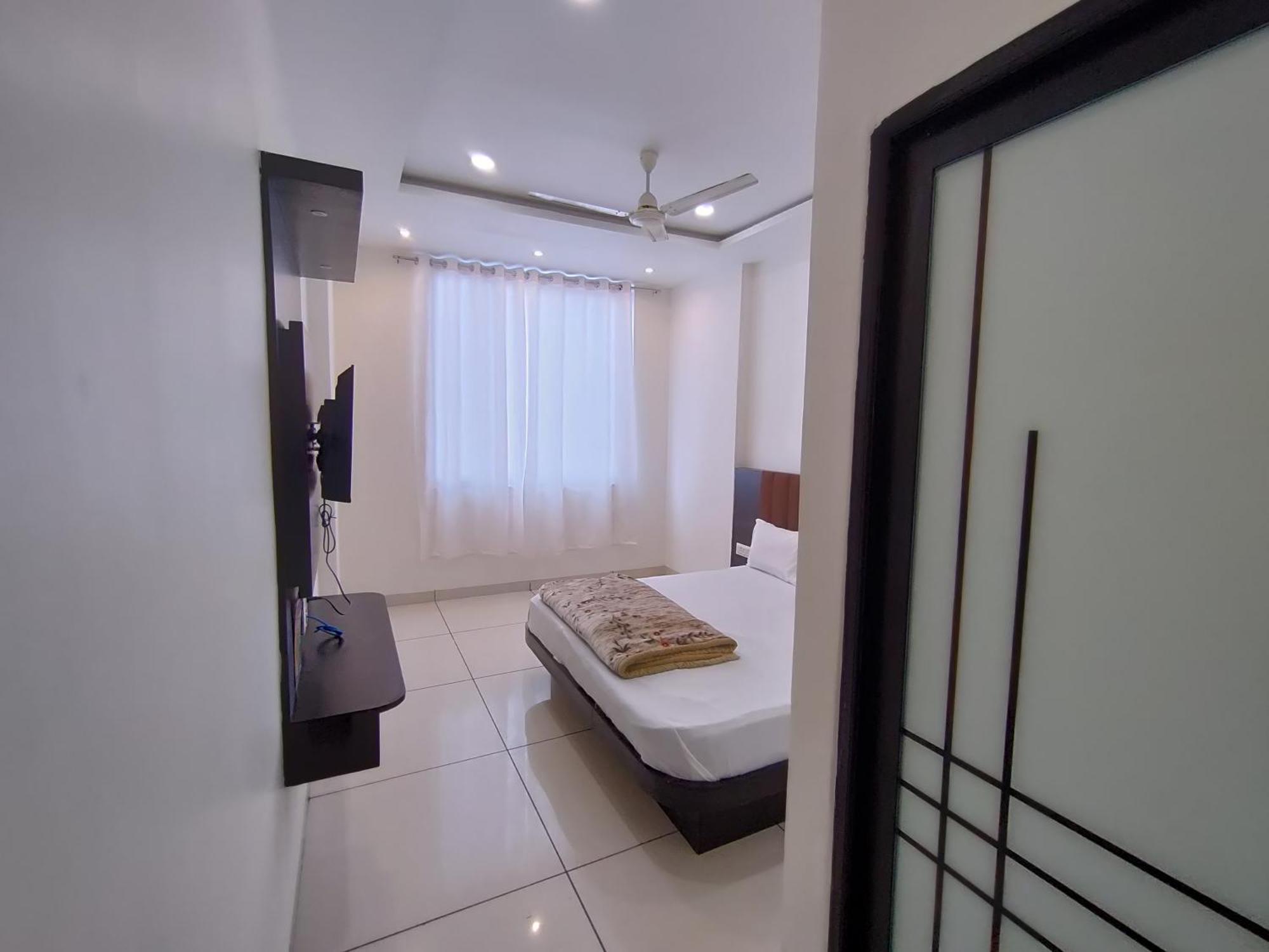 Hotel Jyoti Shree Удджайн Экстерьер фото